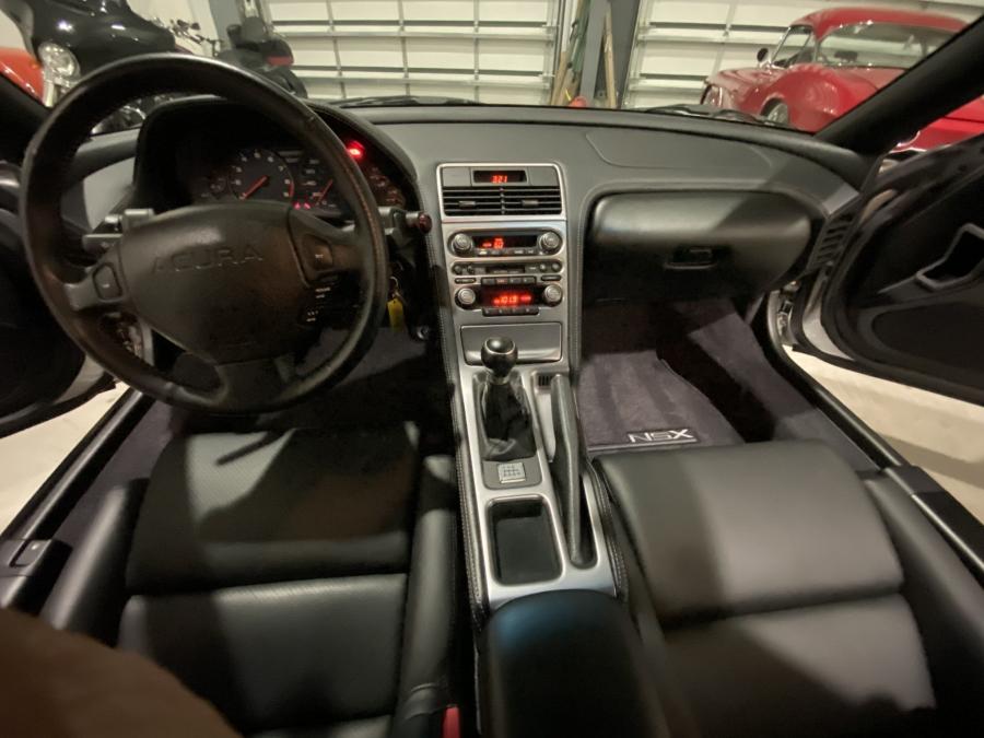 Интерьер Acura NSX-T 2004 года  (фото 54 из 121)